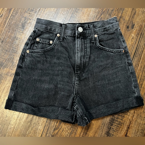 BDG Pants - BDG Urban Outfitters Black Jean Mom Shorts Size W25